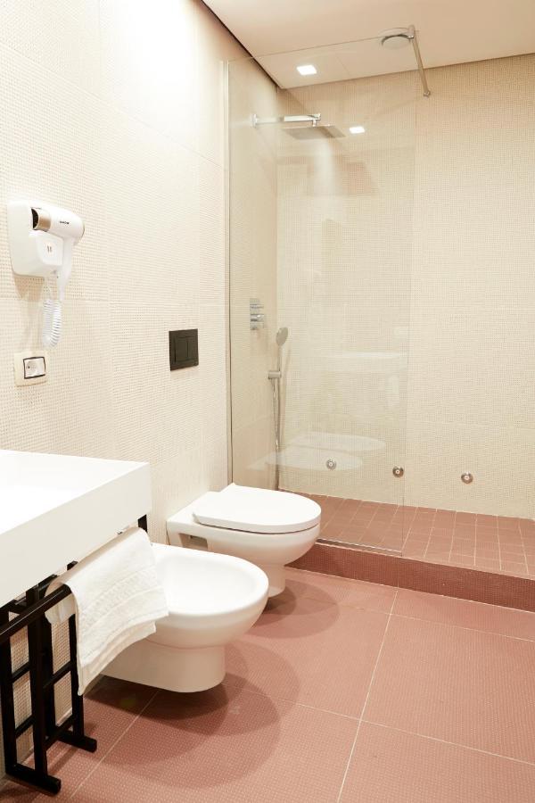 Casa Vittoria Napoli - Santa Lucia Bed & Breakfast ภายนอก รูปภาพ